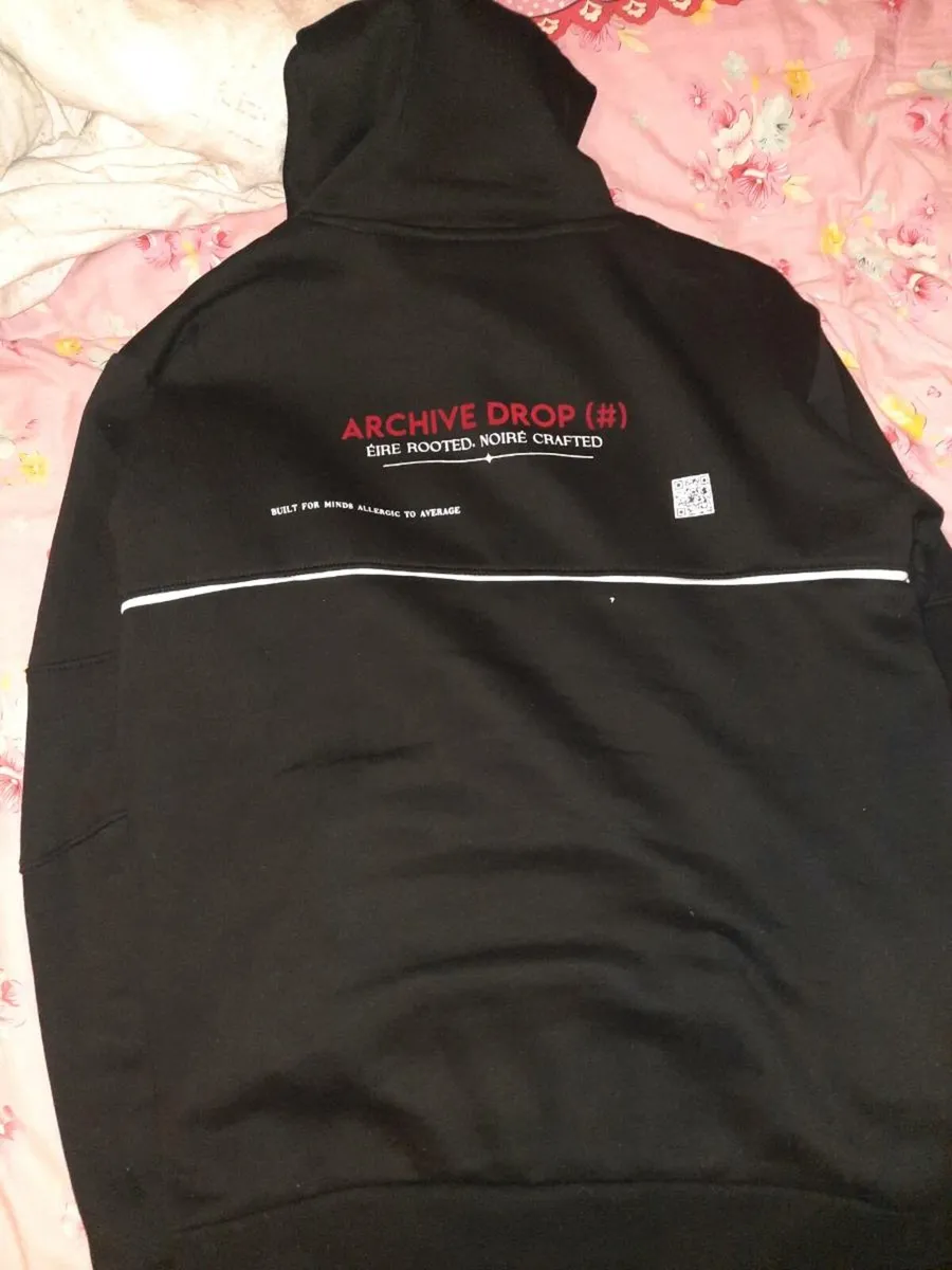 Noire tracksuit limited addition - Image 2