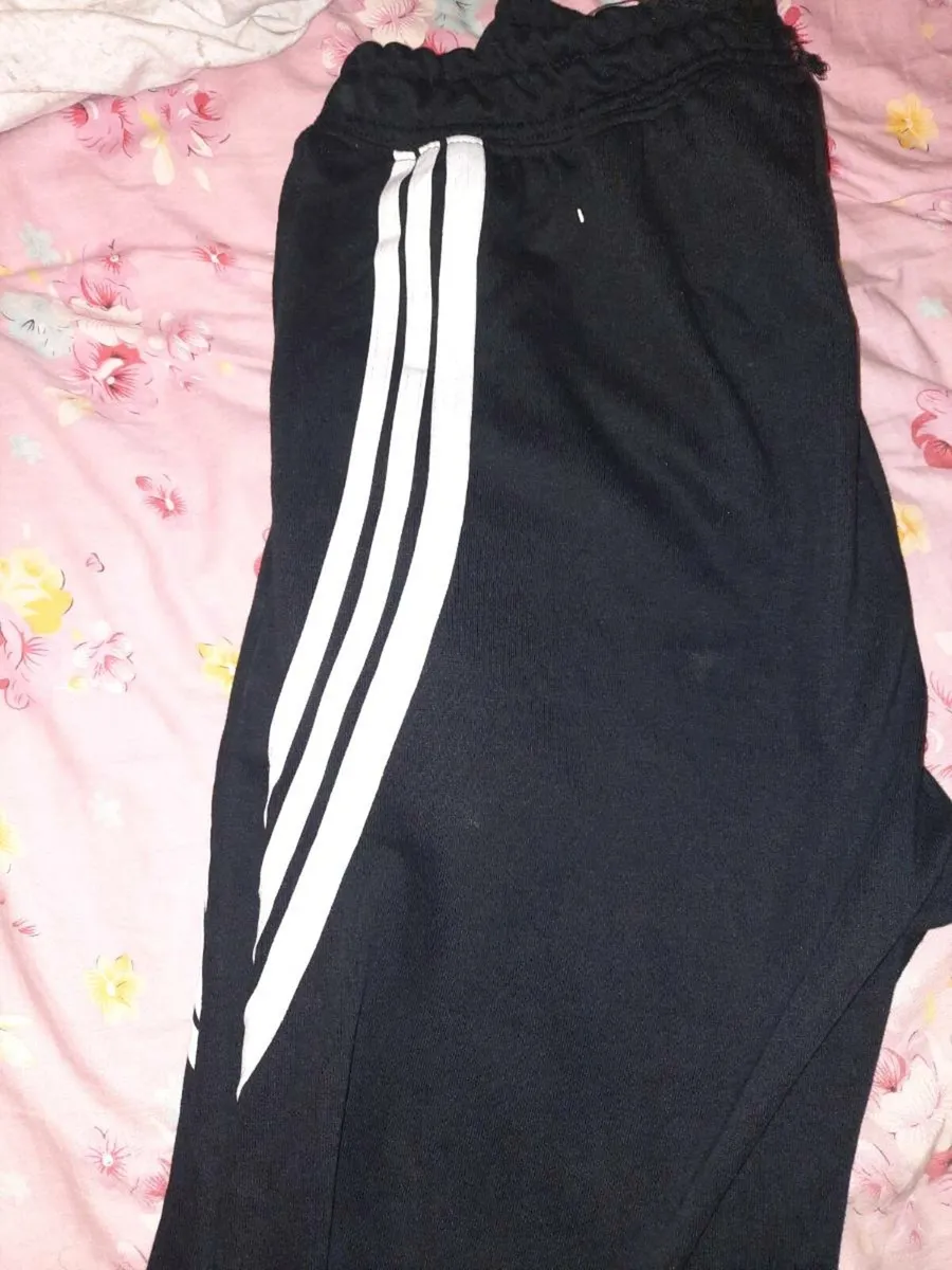 Noire tracksuit limited addition - Image 4