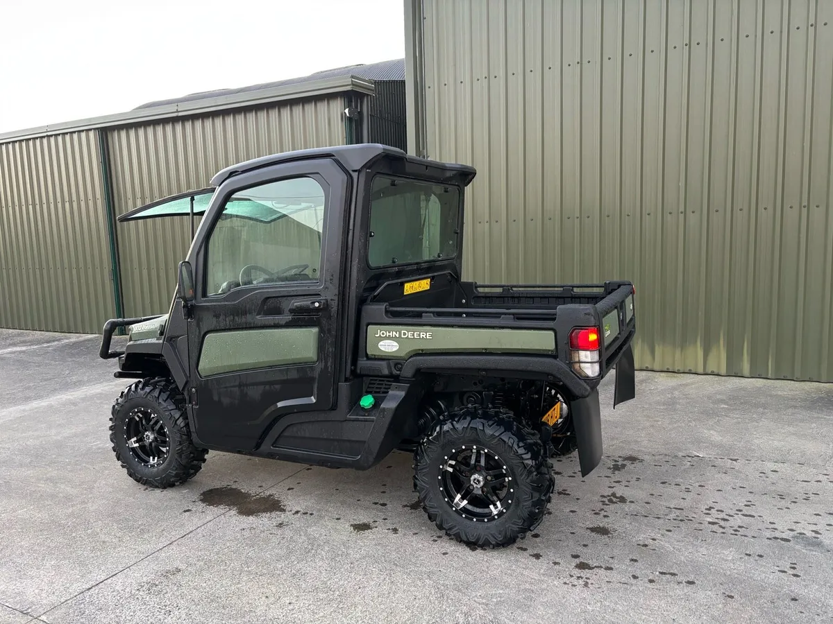 2018 John Deere XUV865 Gator - Image 3