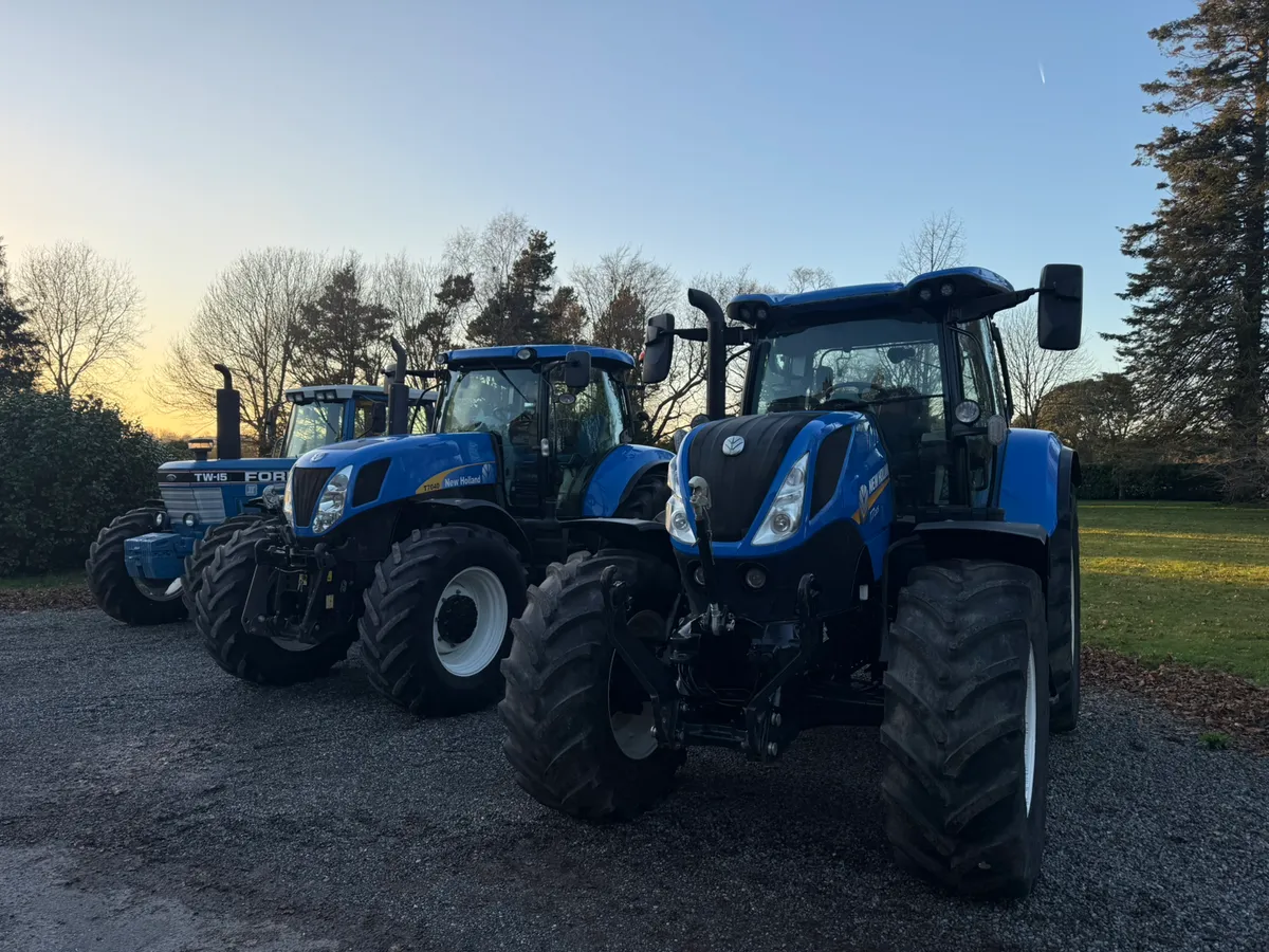 ***MERRY CHRISTMAS AND A HAPPY NEW YEAR*** - Image 2