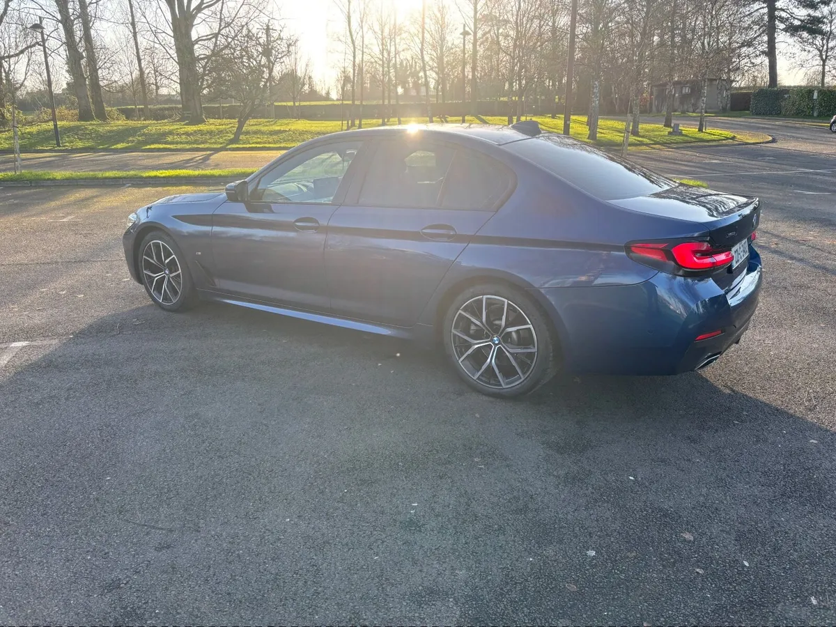 BMW 5-Series 2022 - Image 4