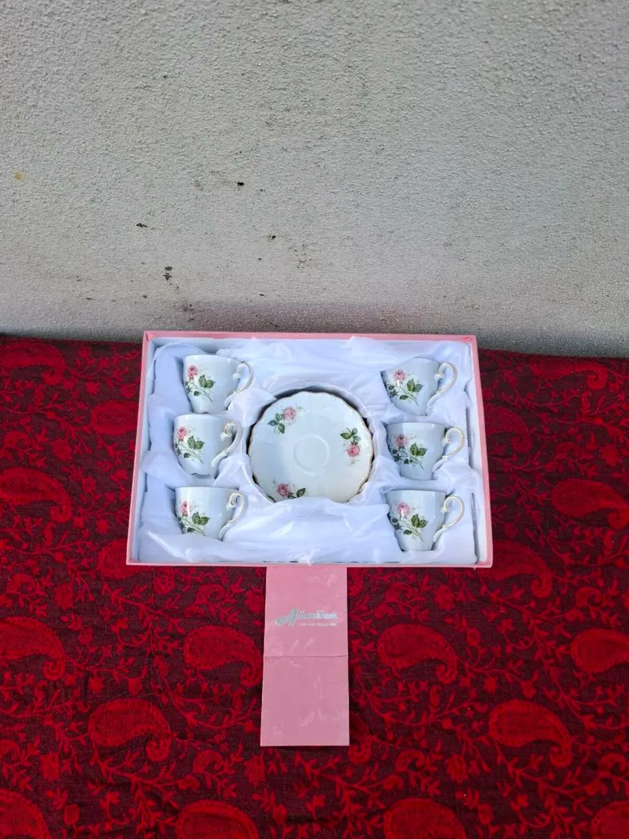 6 china roses espresso cups and saucers - Image 2