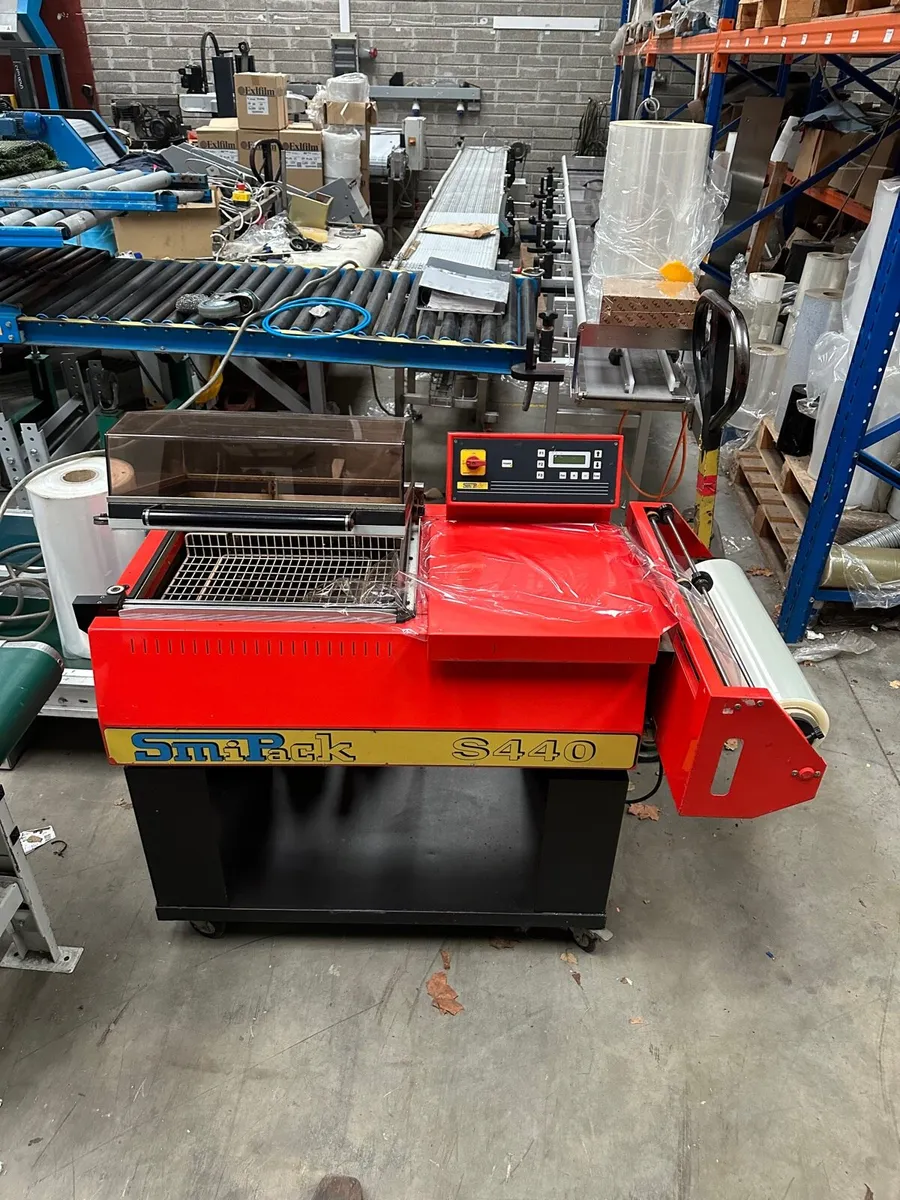 Shrink Wrapper Shrink Wrapping Machine - Image 1