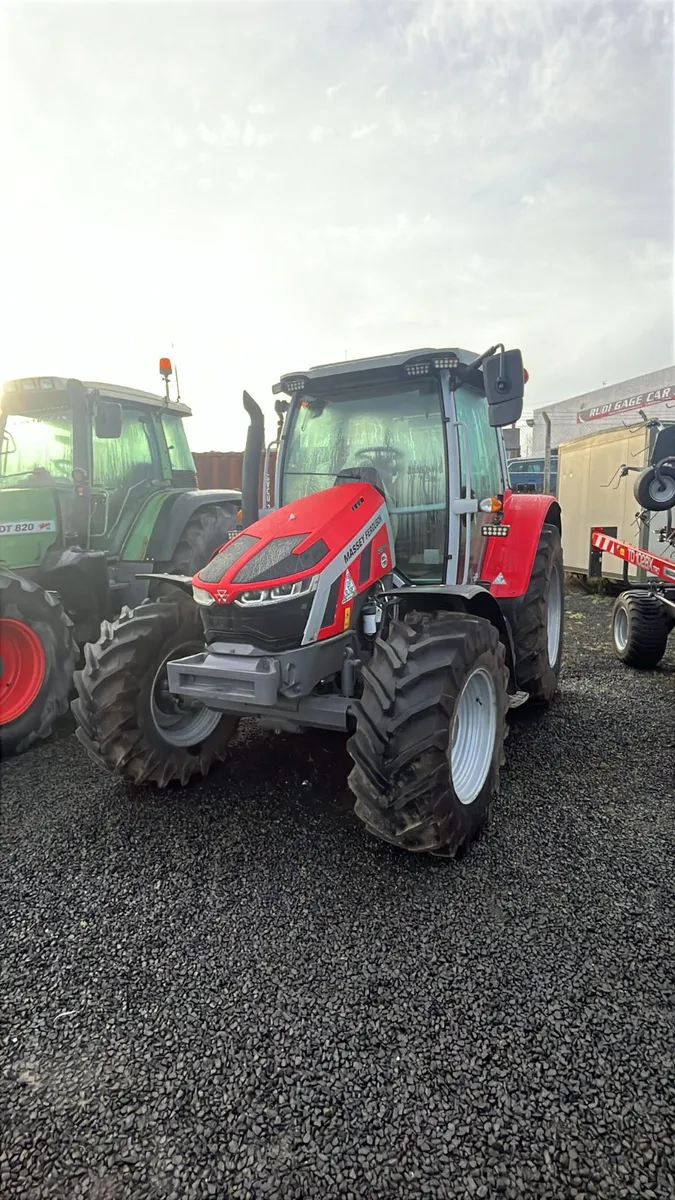 Massey Ferguson 5s.115