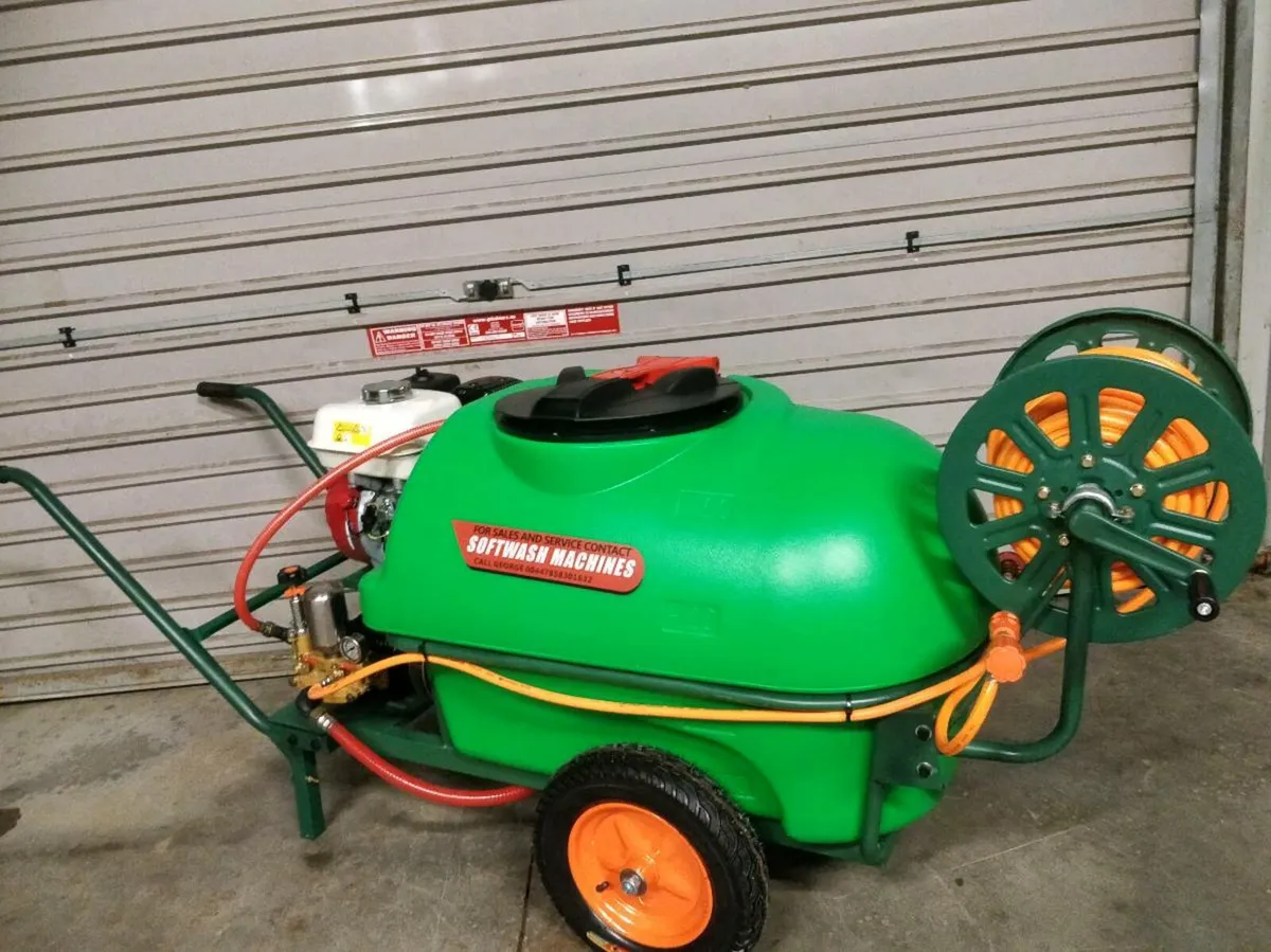 Honda Algaecide Softwash Sprayer Roof Cleaner - Image 2