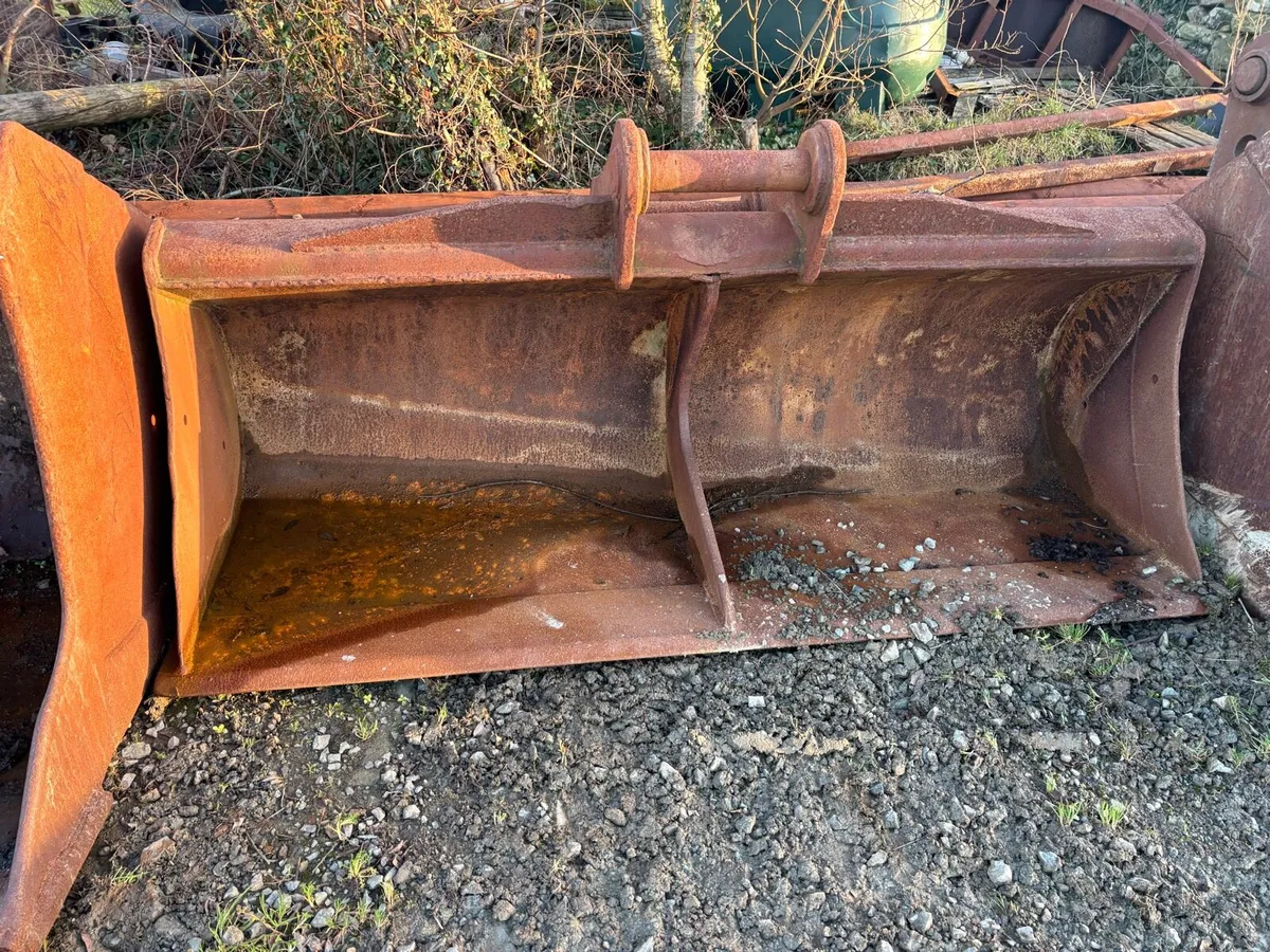 20 ton excavator buckets - Image 1