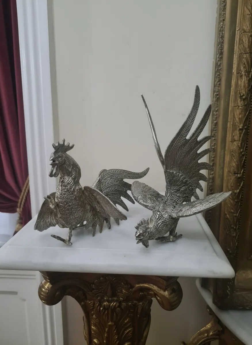 Vintage silver metal roosters POSTAGE AVAILABLE
