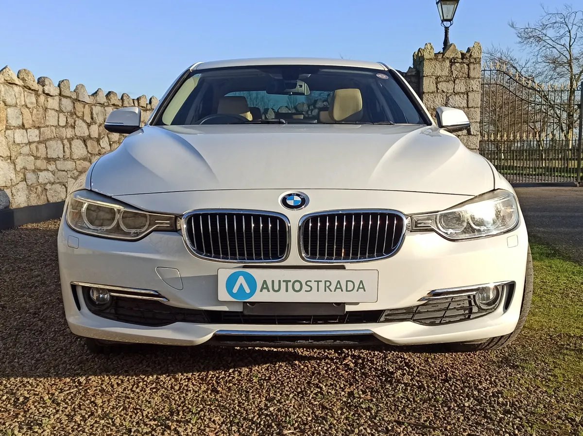 142 BMW 320d Auto • Full Leather - Image 2