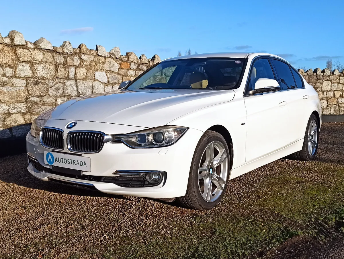 142 BMW 320d Auto • Full Leather - Image 3