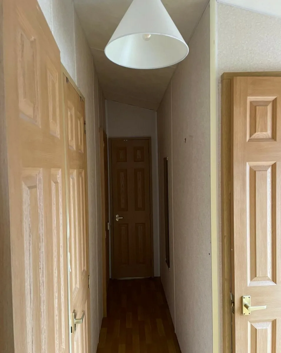 Demountable unit - Image 3