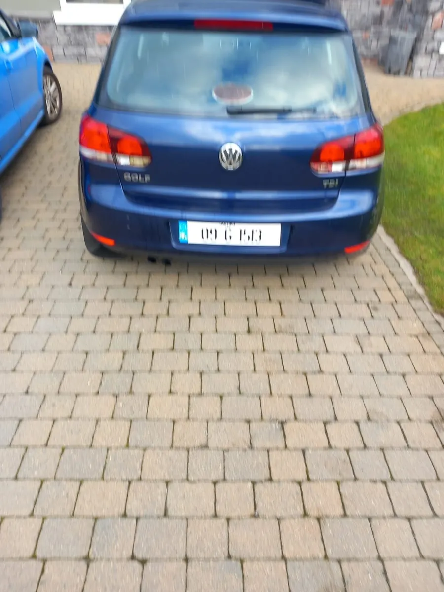 Volkswagen Golf 2009 - Image 1