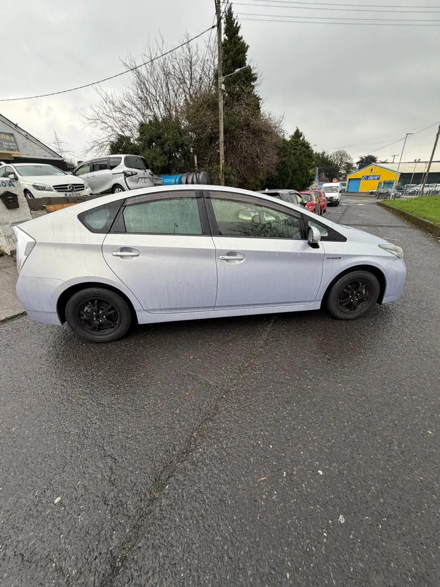 Toyota Prius 2013 - Image 1