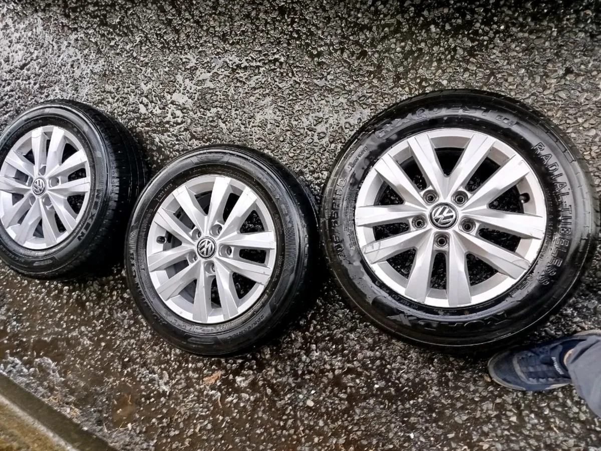 Volswagen.Alloy wheels Original 205 65 16c - Image 2