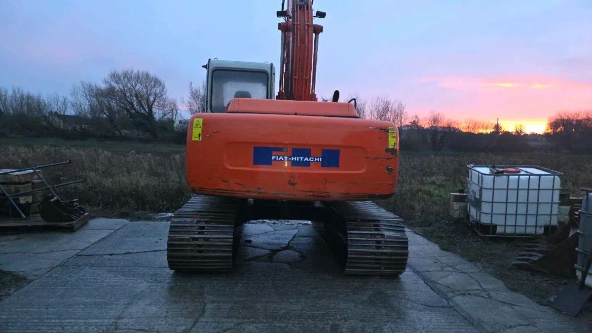 Hitachi ex 135 - Image 3