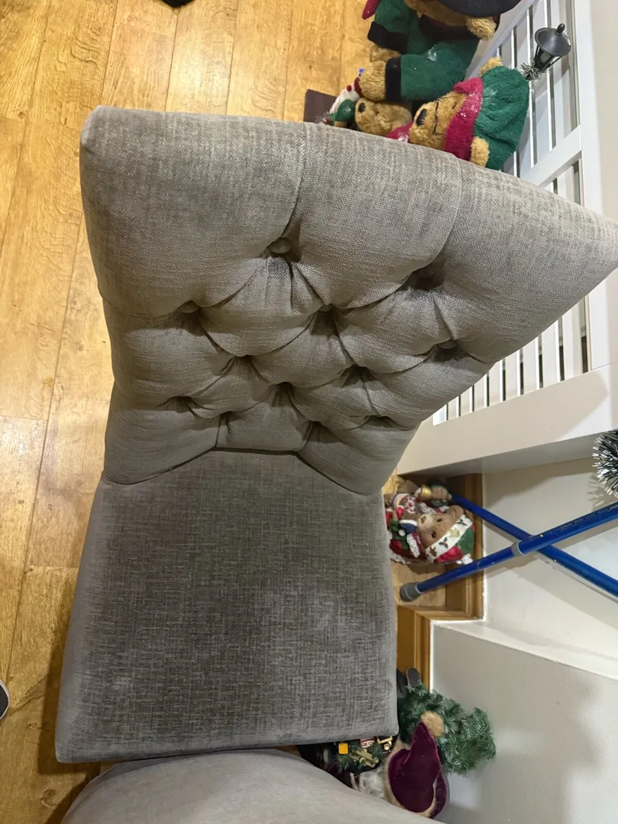 4 very attractive Dinning room chairs - Image 1