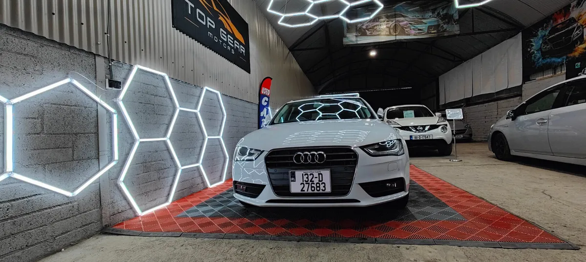 132 Audi A4 Avant S-Line Estate - Image 2