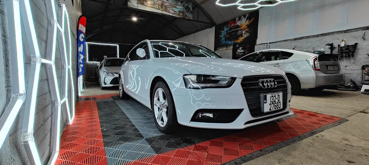 132 Audi A4 Avant S-Line Estate - Image 3