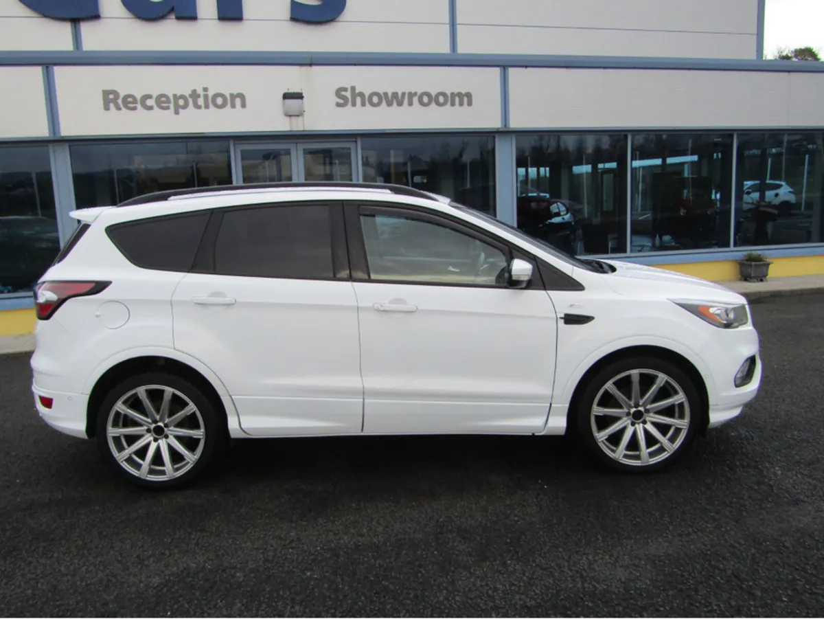 Ford Kuga 1.5 TDCI 120PS  FWD 4DR ST-LINE - Image 3