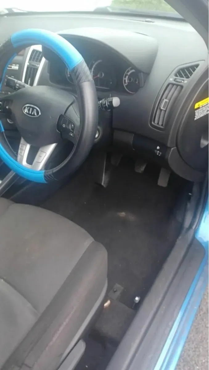 Kia Ceed 2010 - Image 3