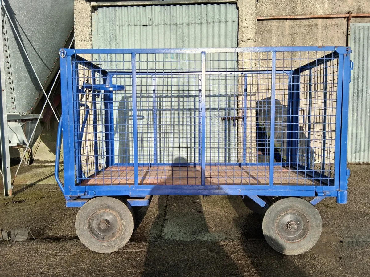 Calf Trolley - Image 1