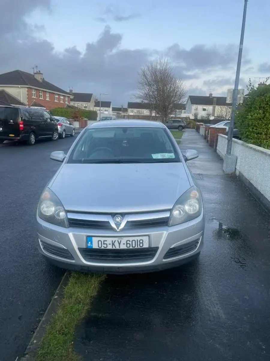 Vauxhall Astra 2005 - Image 1