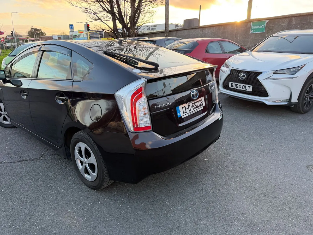 Toyota Prius 2012 - Image 4