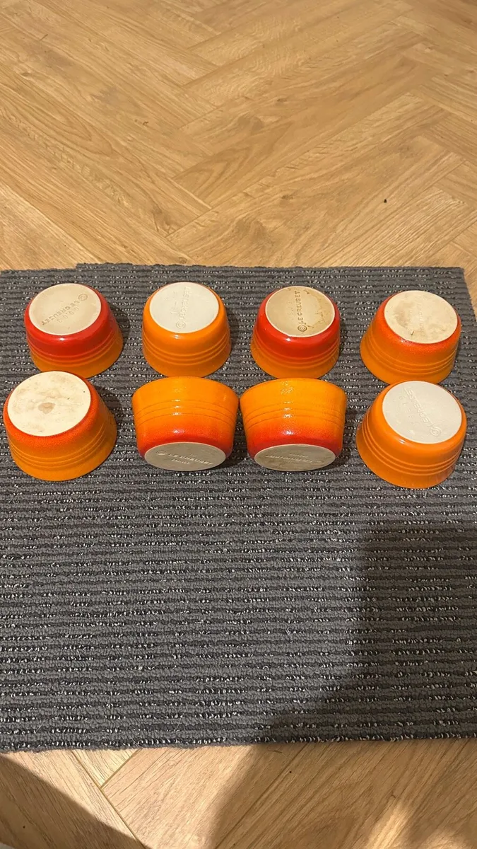 Le creuset pots pans salt pepper shakers, pourers - Image 3