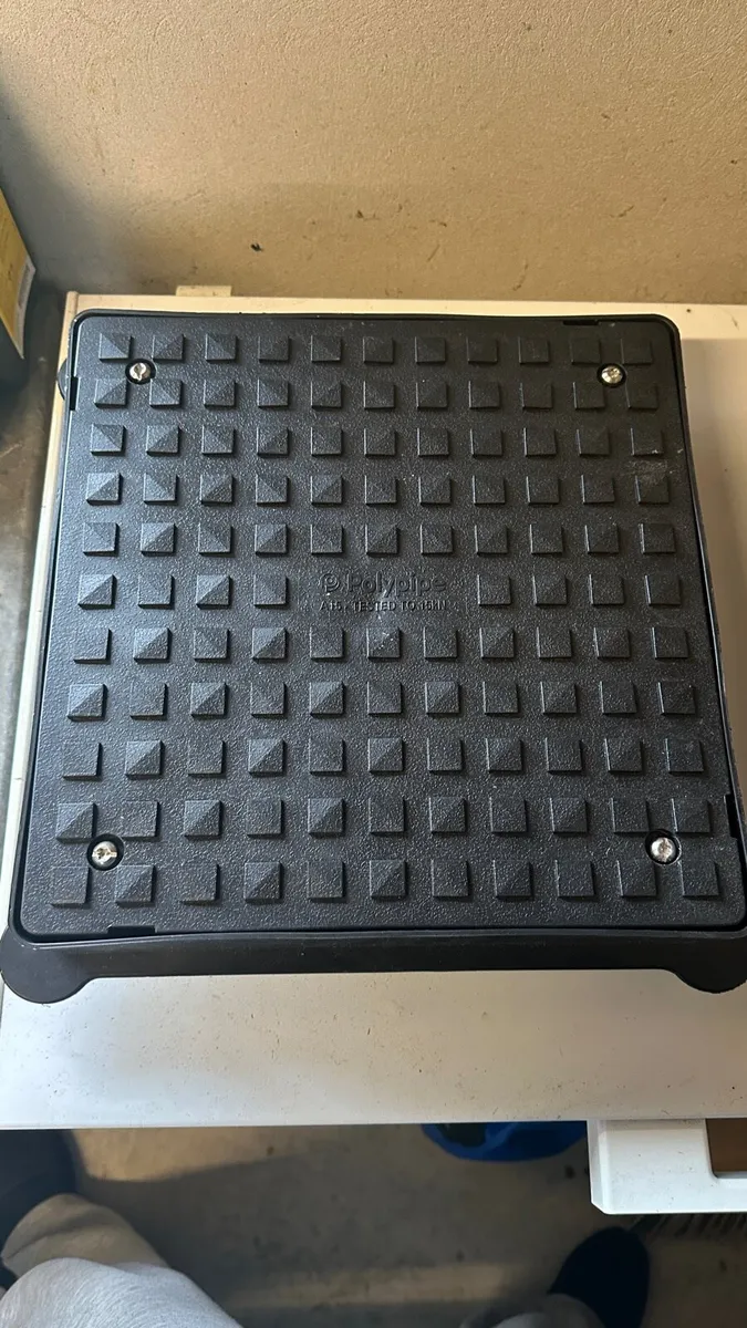 Polypipe manhole cover 320mm square drain pipe - Image 1