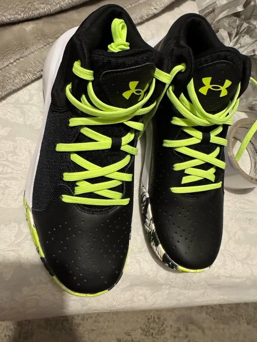 Under Armour Brandnew Trainers - Size 7 - Image 2