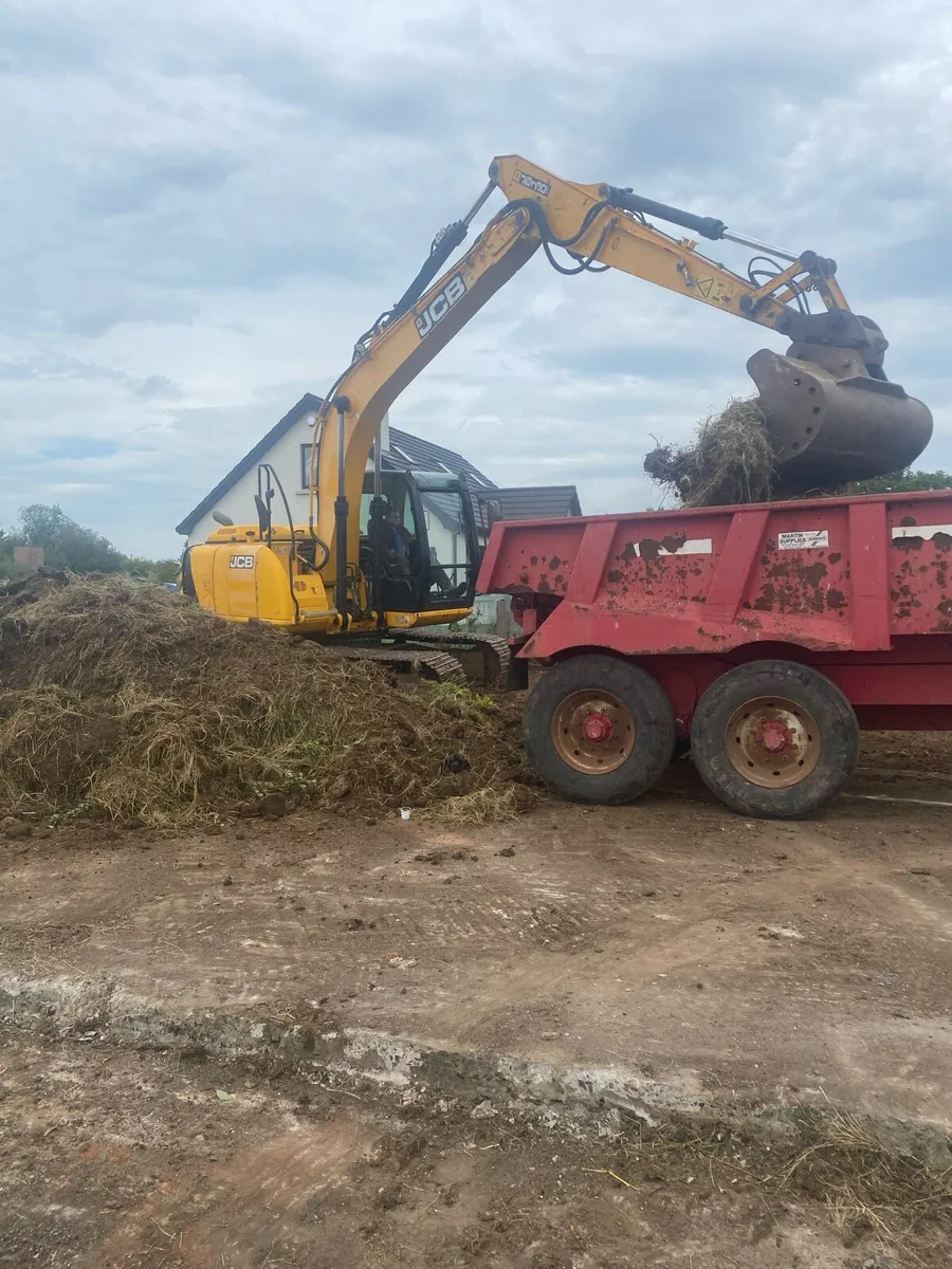 Digger and driver hire - Image 2