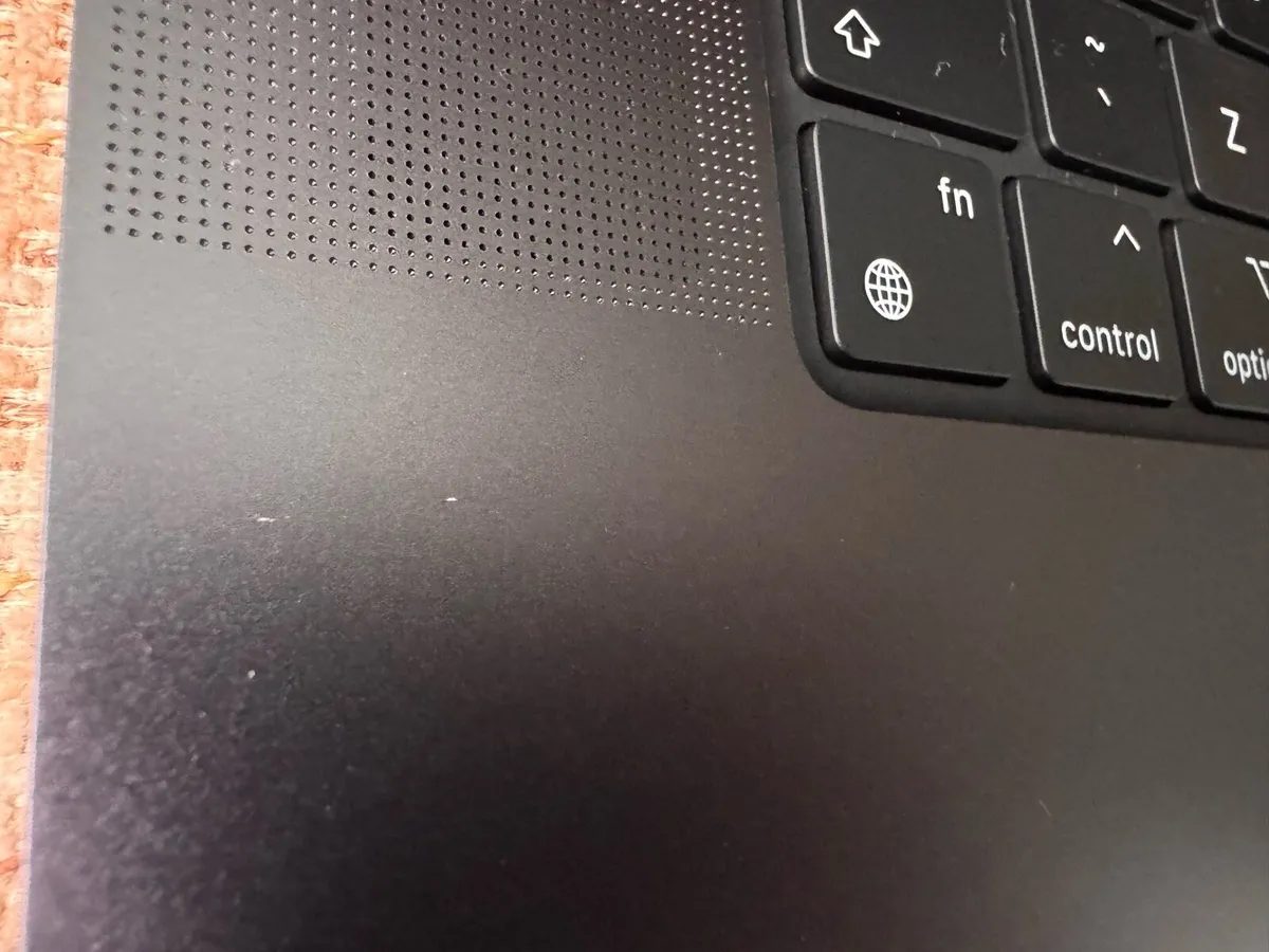 Macbook Pro 16 inch M3 Pro 18 Gb 512 SSD - Image 3