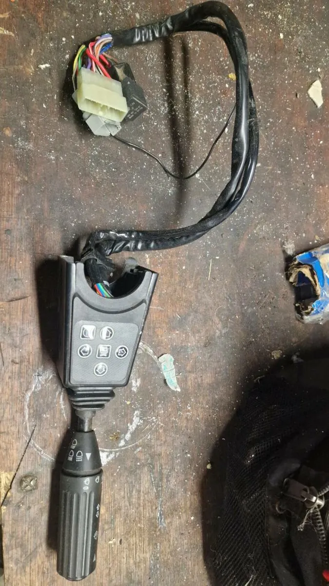 Massey Indicator/ Wiper Stalk - Image 3