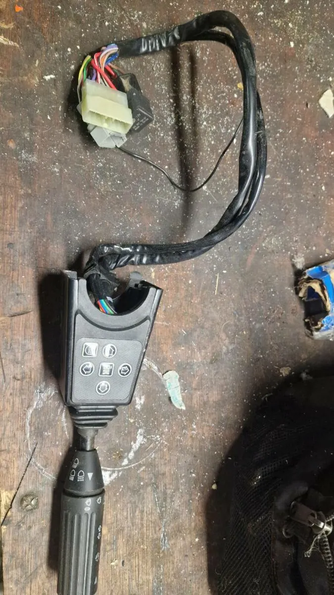 Massey Indicator/ Wiper Stalk - Image 4