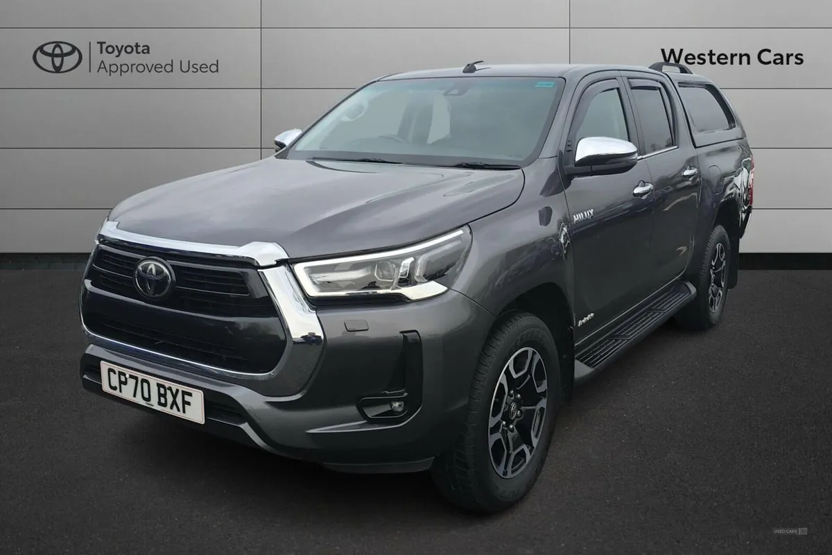 Toyota Hilux 2.4 D-4D Invincible 4WD Euro 6 (s/s) - Image 3