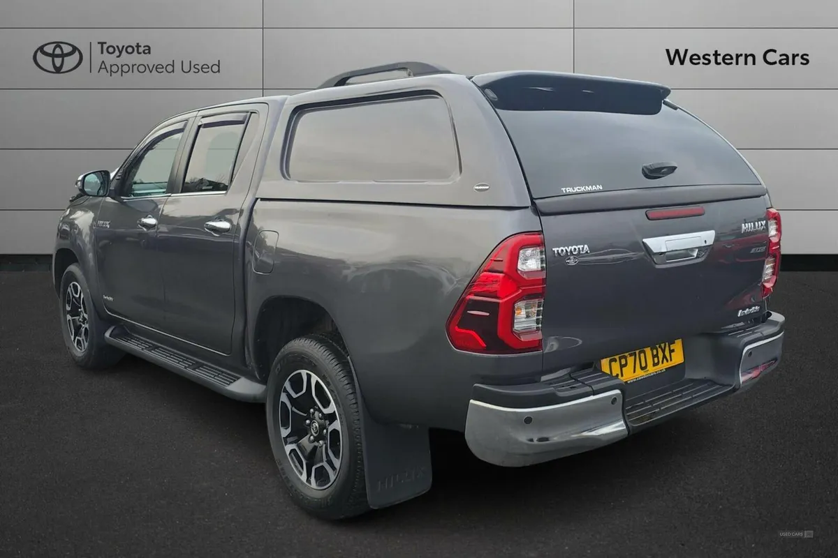 Toyota Hilux 2.4 D-4D Invincible 4WD Euro 6 (s/s) - Image 4