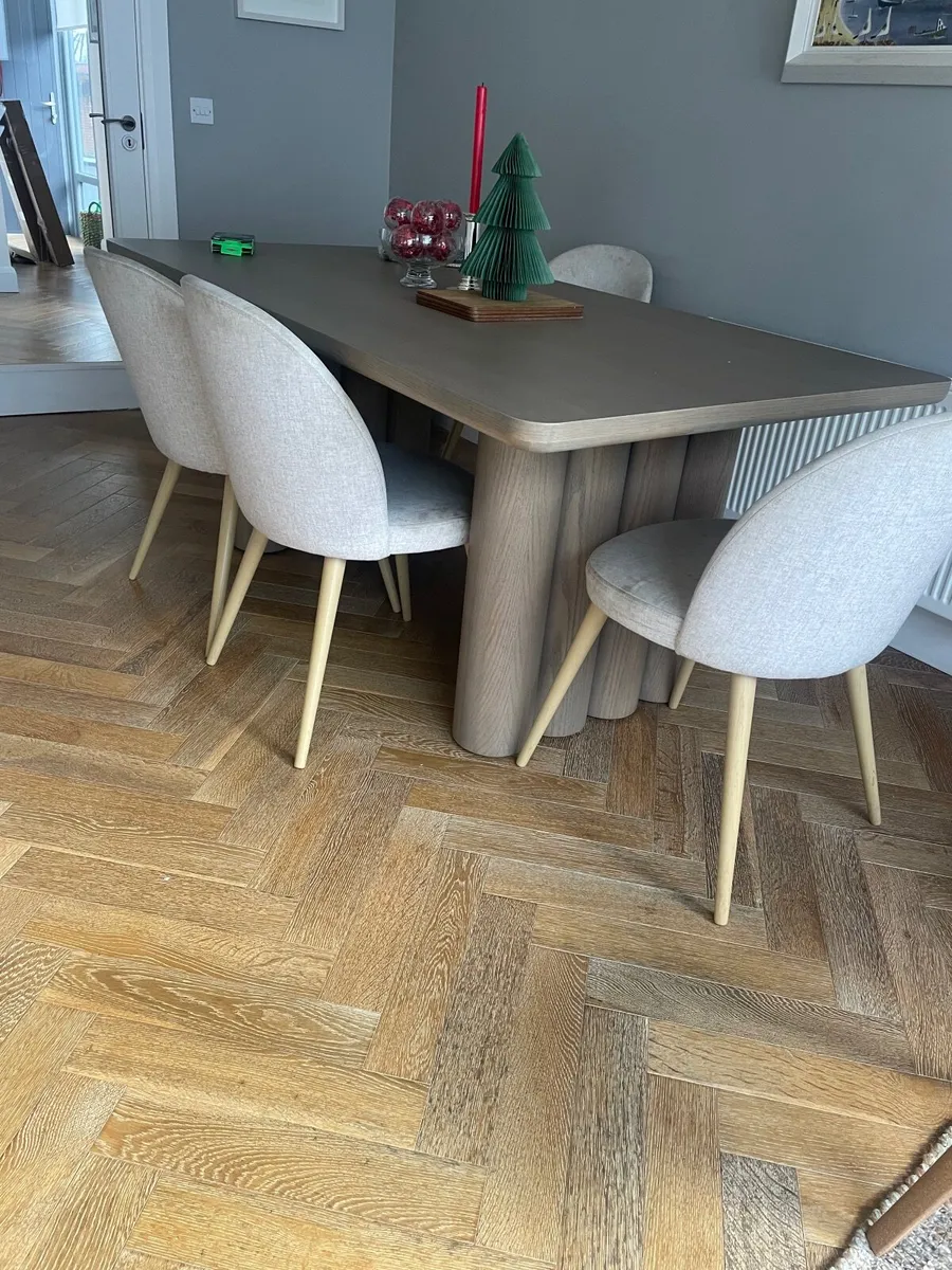 Dining chairs - Image 1