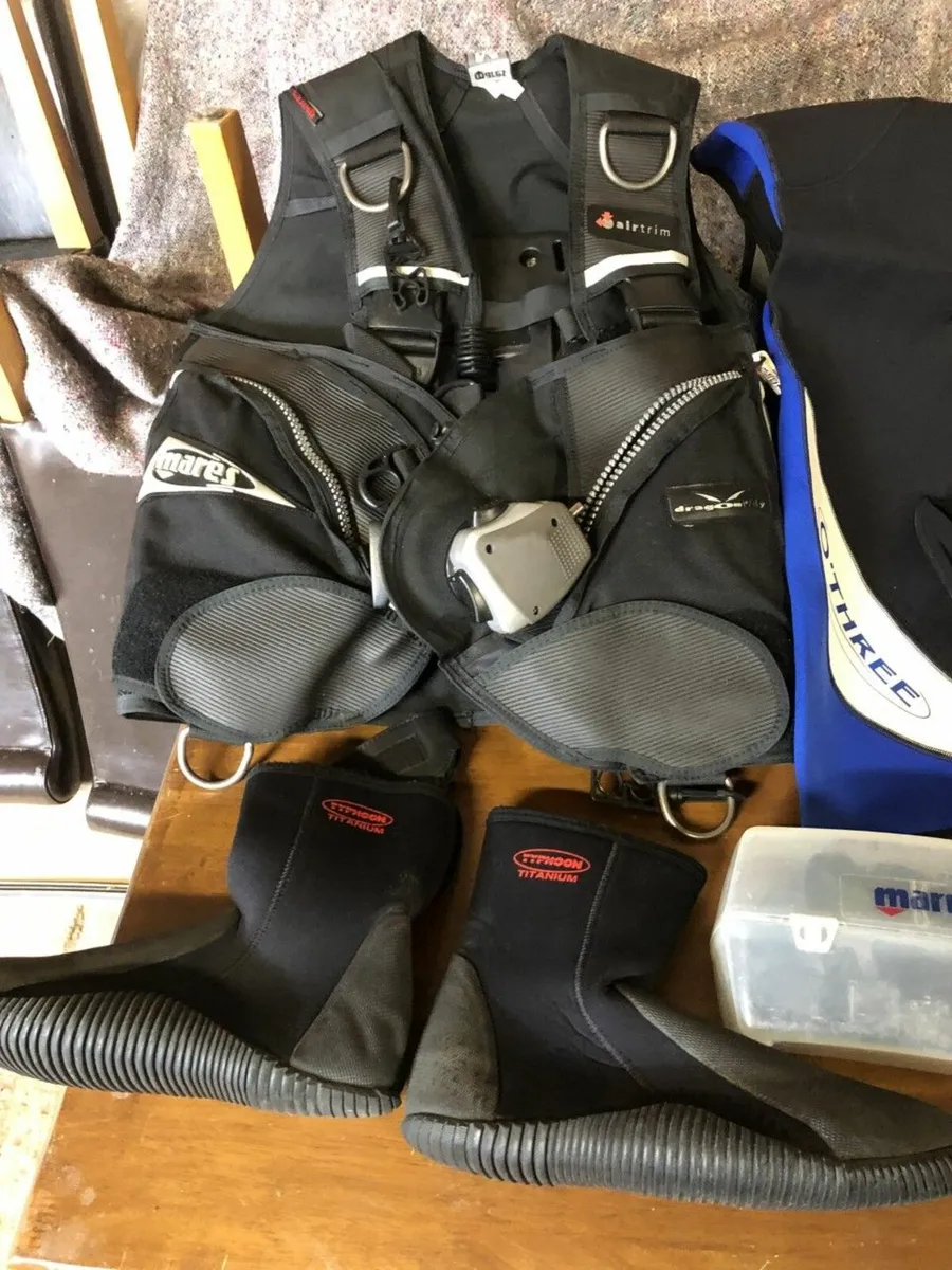 O'Three Cold water Diving Suit & gears - Image 4
