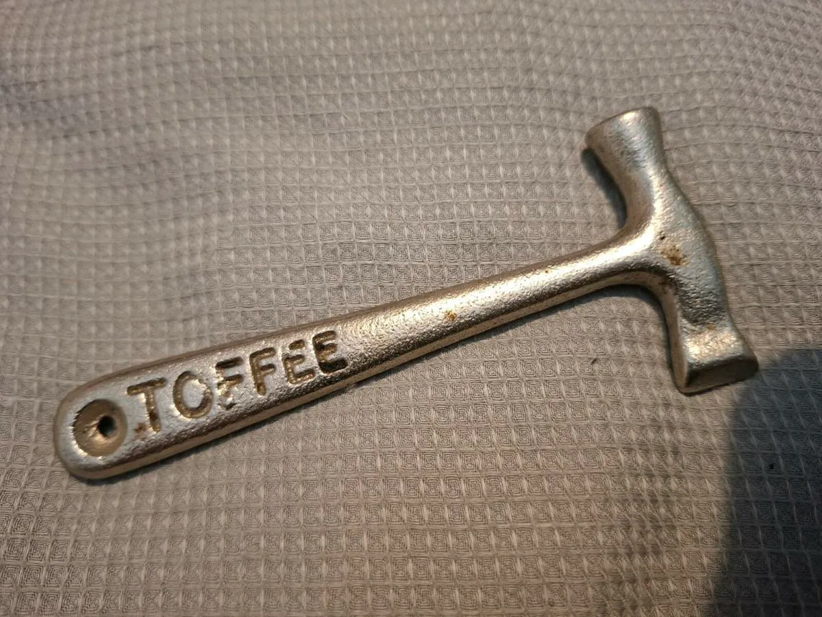 Vintage Walkers Toffee Hammer - Image 3
