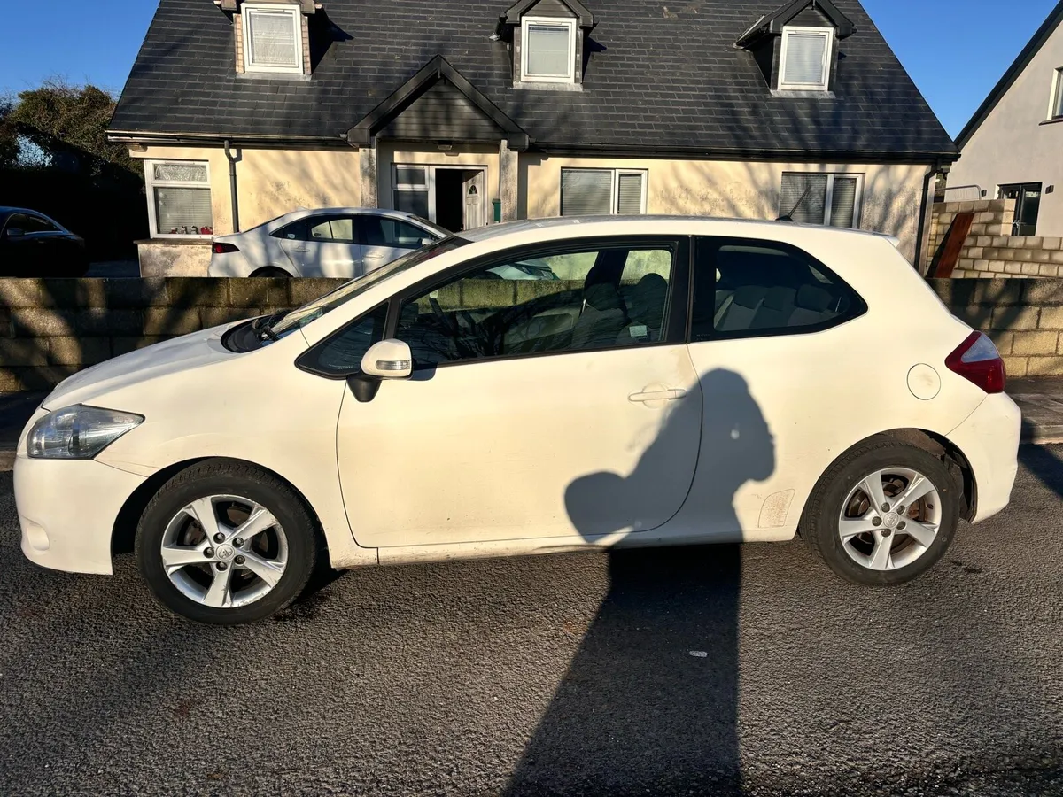 Toyota auris - Image 3