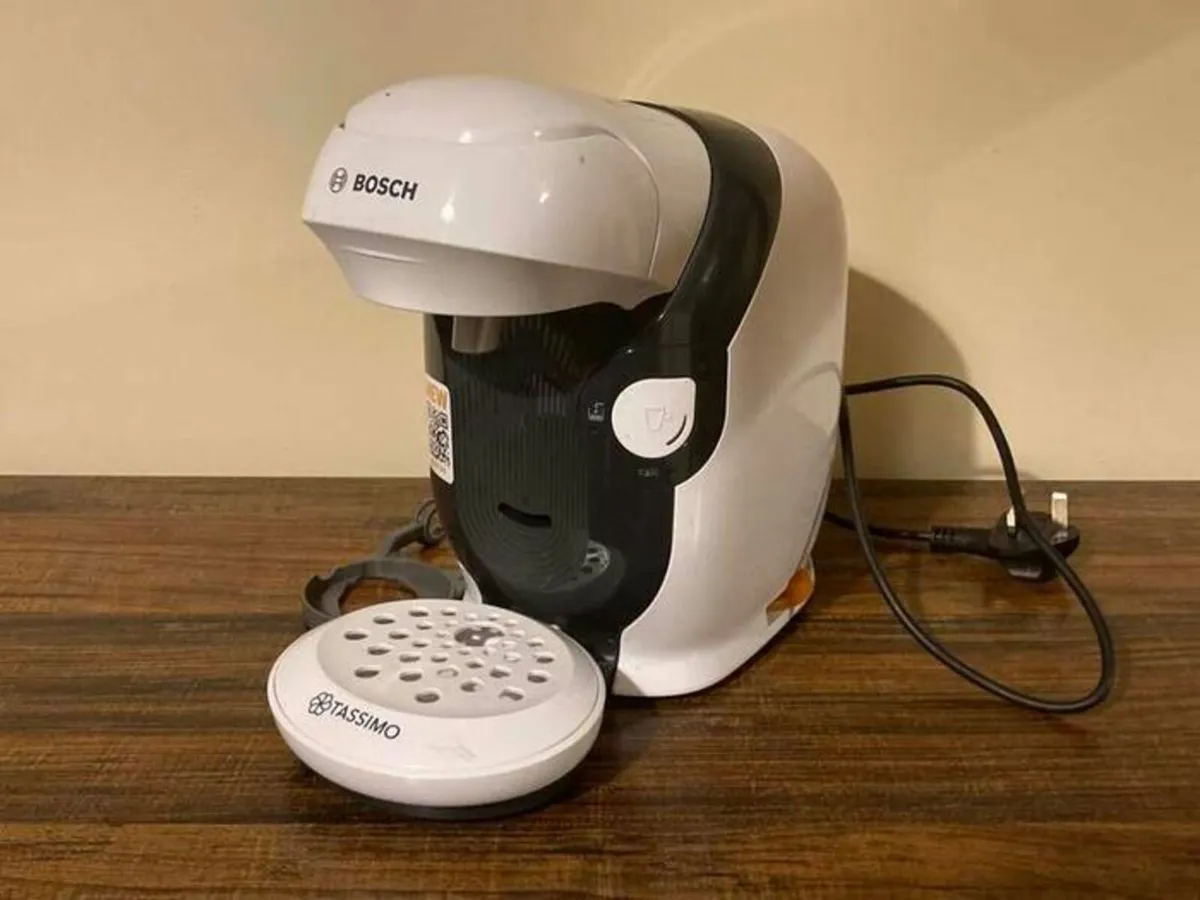 Bosch Tassimo TAS1104 Coffee Pod Machine - Image 2