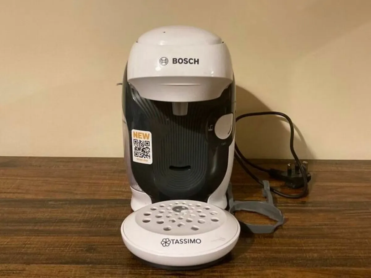 Bosch Tassimo TAS1104 Coffee Pod Machine - Image 3
