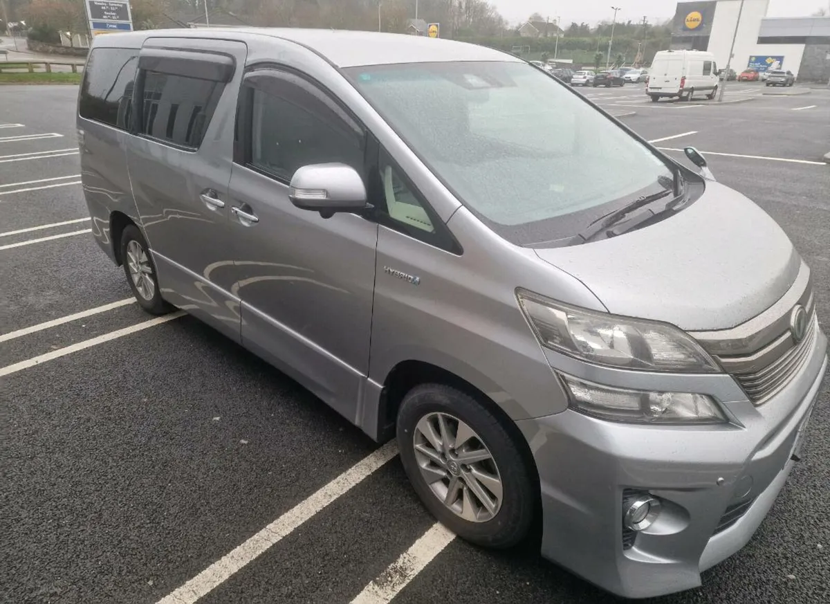 2013 Toyota Vellfire hybrid 2.4L 7seats 122k km - Image 1