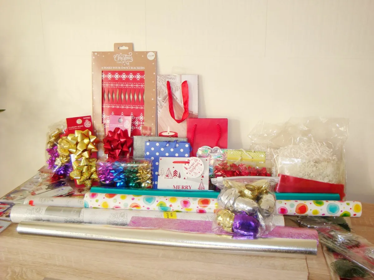 Gift wrap bows and more - Image 1