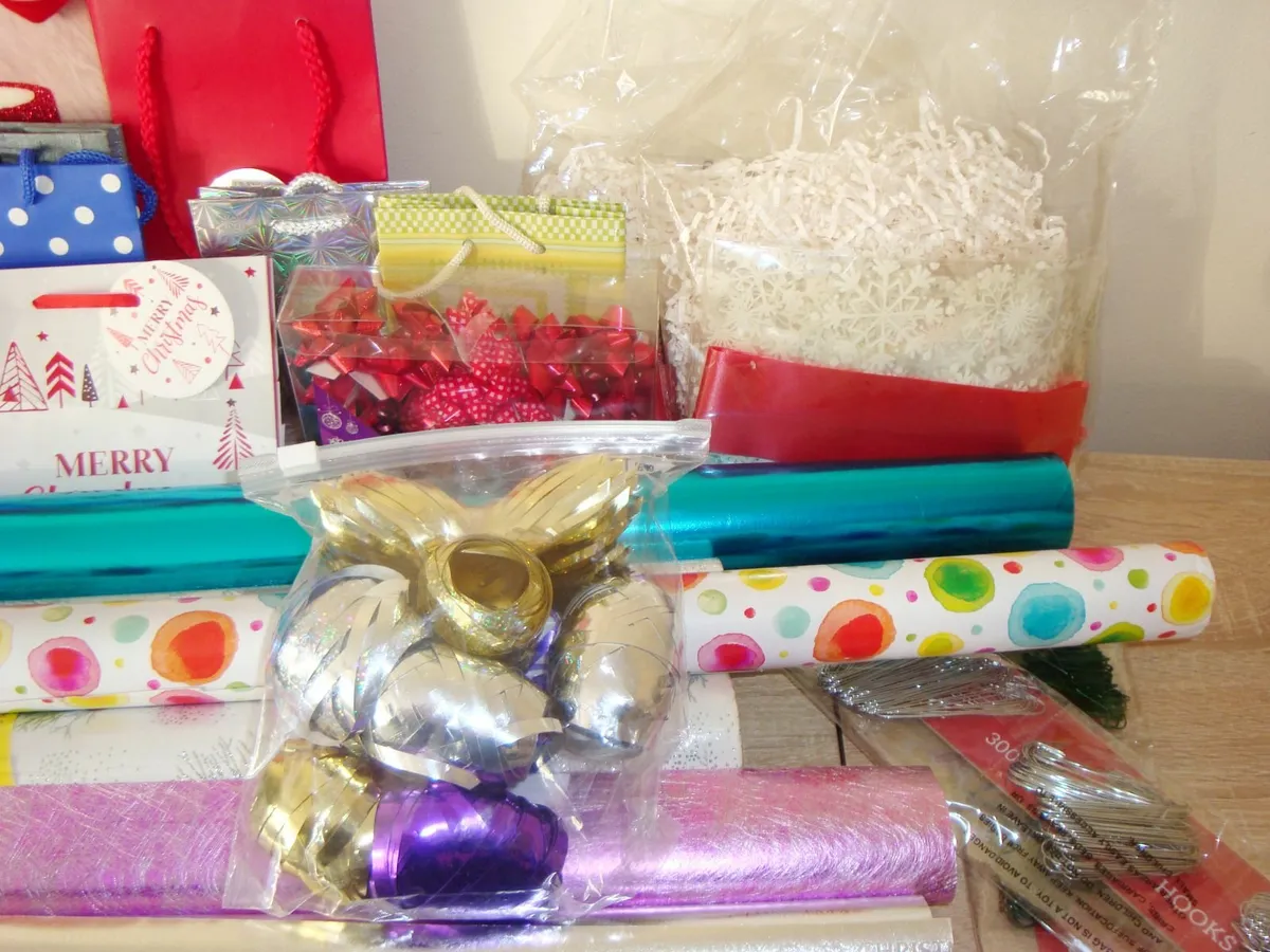 Gift wrap bows and more - Image 4