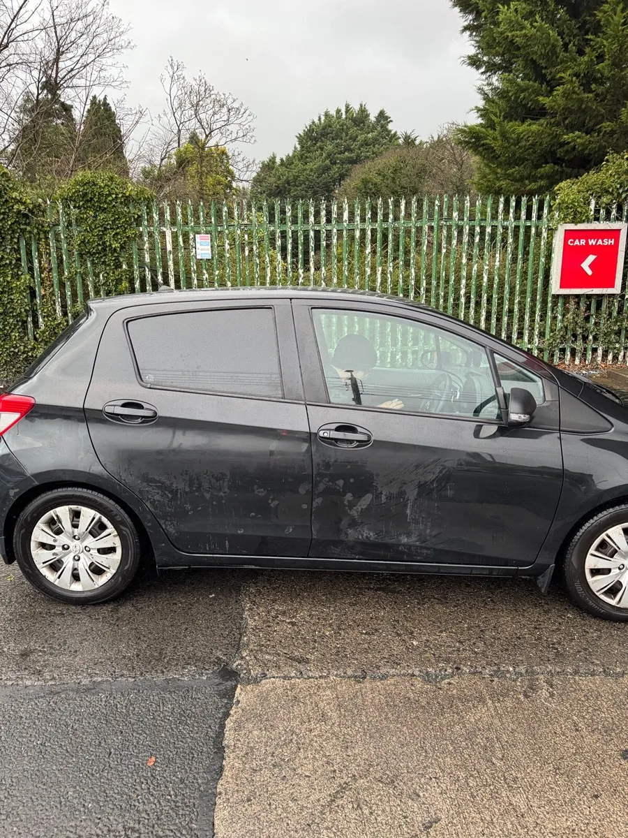 Toyota Yaris ( Luna ) 2011 - Image 4