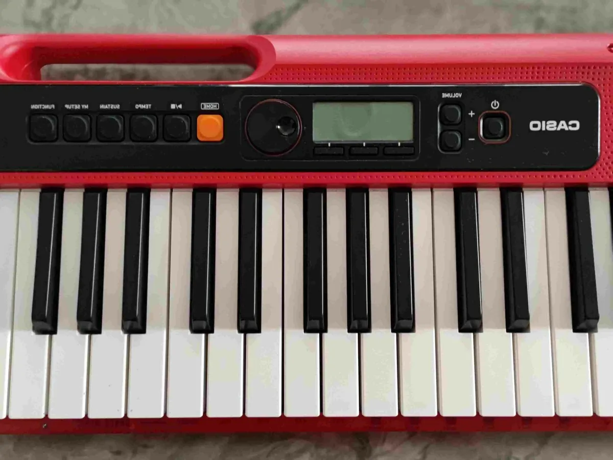 Casiotone CT-S200RD (Red) Keyboard - Image 4
