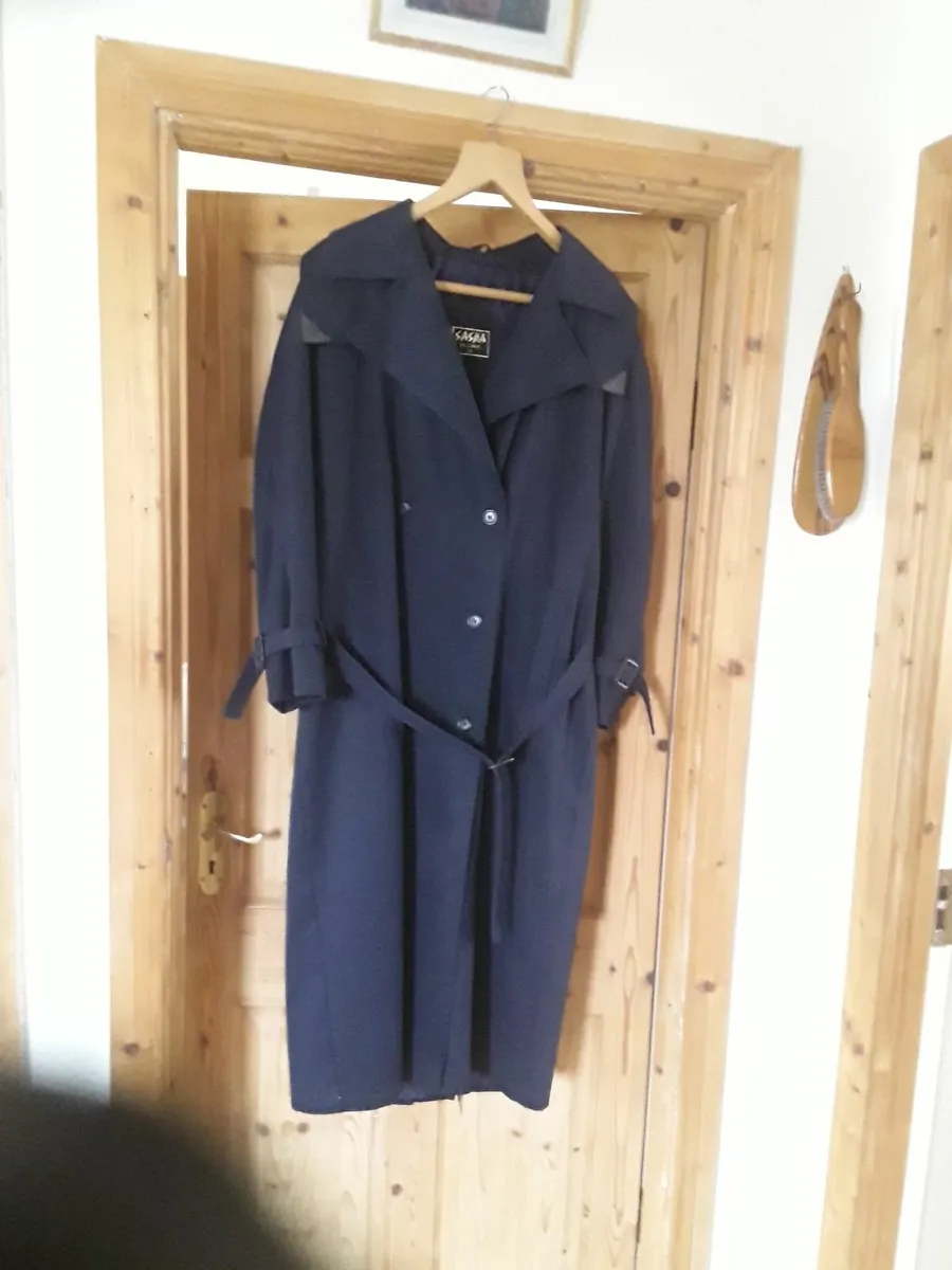 Ladies lovely long Navy trench coat good quality - Image 1