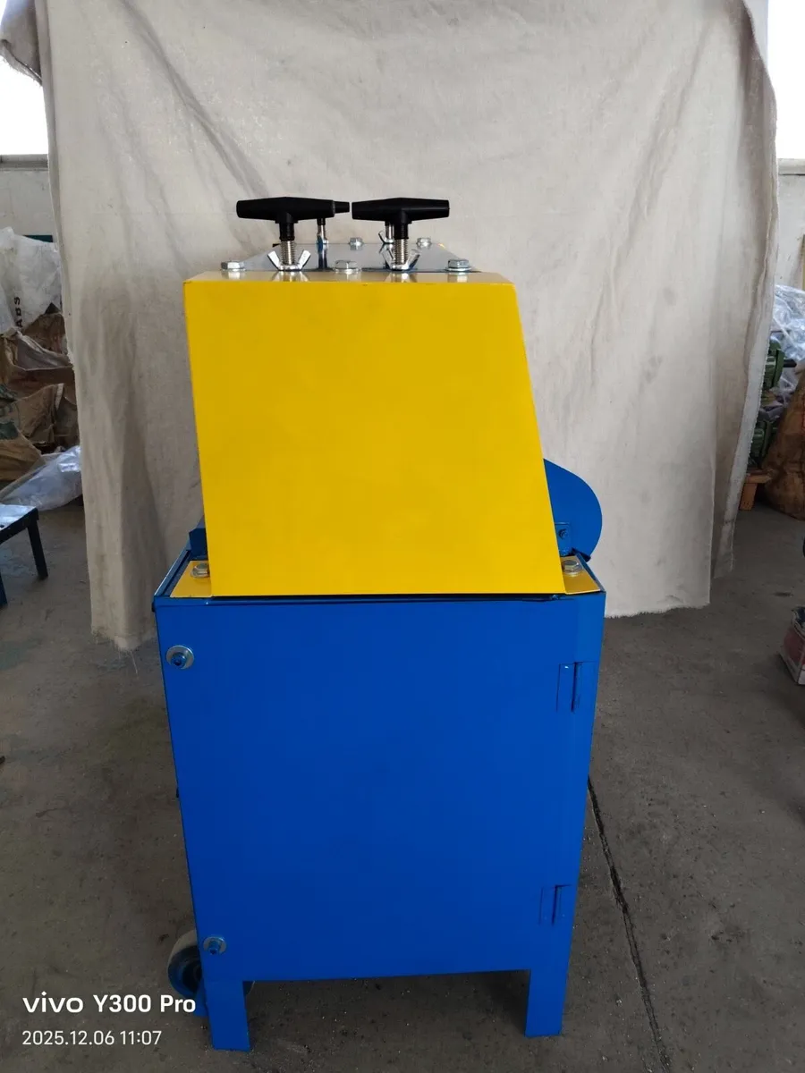 Heavy duty professional wire stripping machine NEW - Image 2