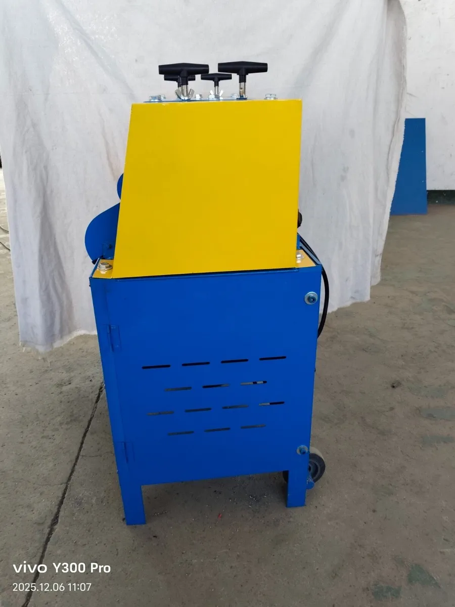 Heavy duty professional wire stripping machine NEW - Image 3