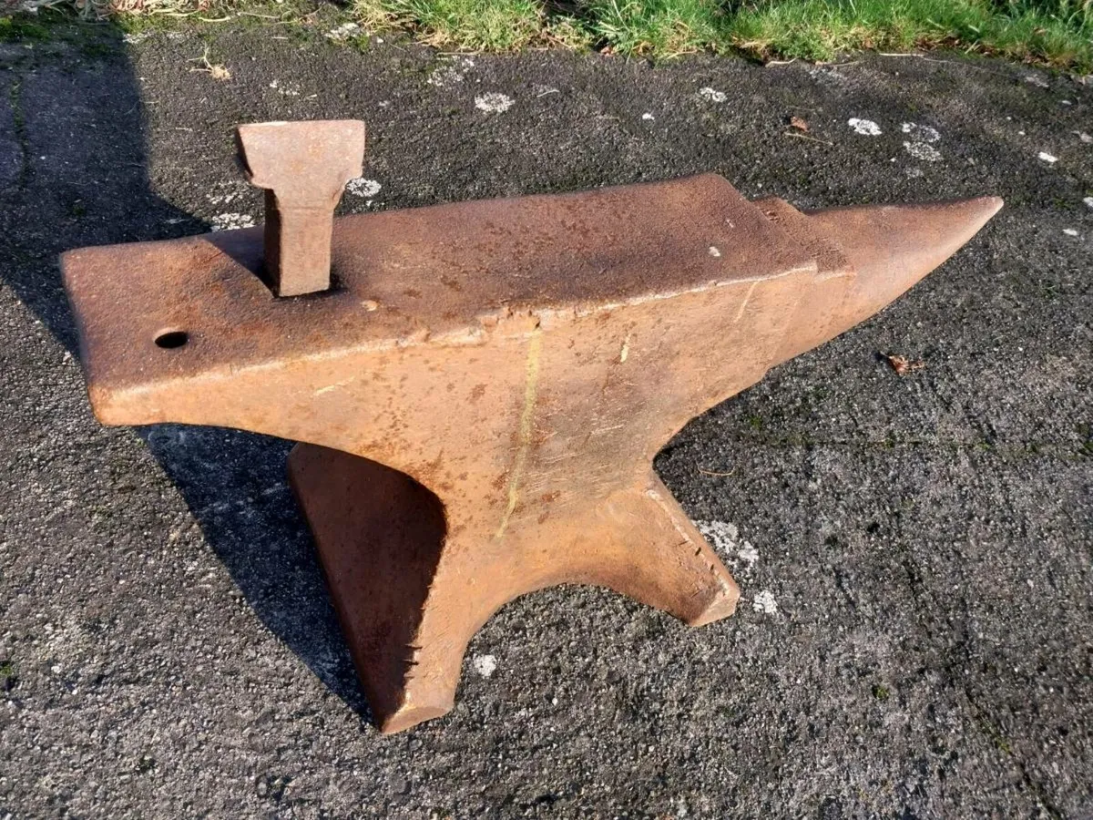 Blacksmiths Anvil - Image 4